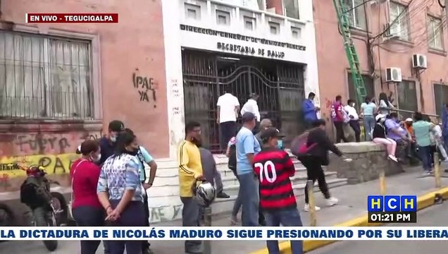 ¡Protesta! Guardias despedidos se toman acceso a la SESAL exigiendo pagos