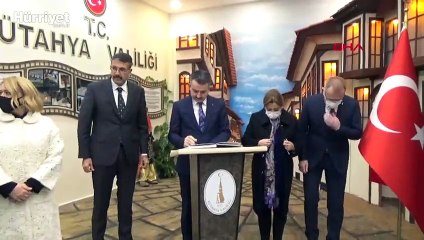 Tarım ve Orman Bakanı Bekir Pakdemirli, Kütahya'da valilik ile belediye başkanlığını ziyaret etti