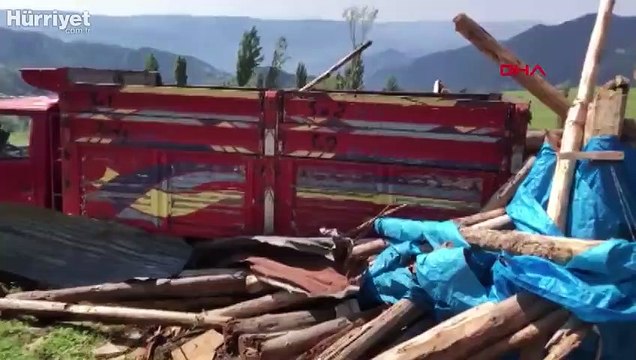 Şavşat'ta hortum ve fırtınanın hasarı gün ağarınca ortaya çıktı