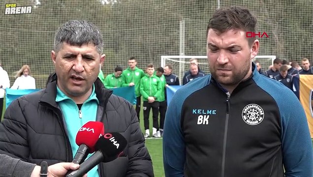 Antalya'daki Ukraynalı futbol takımlarından 'Savaşa hayır' mesajı