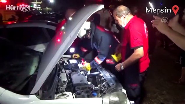 Otellerin ortak kullandığı otoparkta çıkan yangında 12 araç hasar gördü