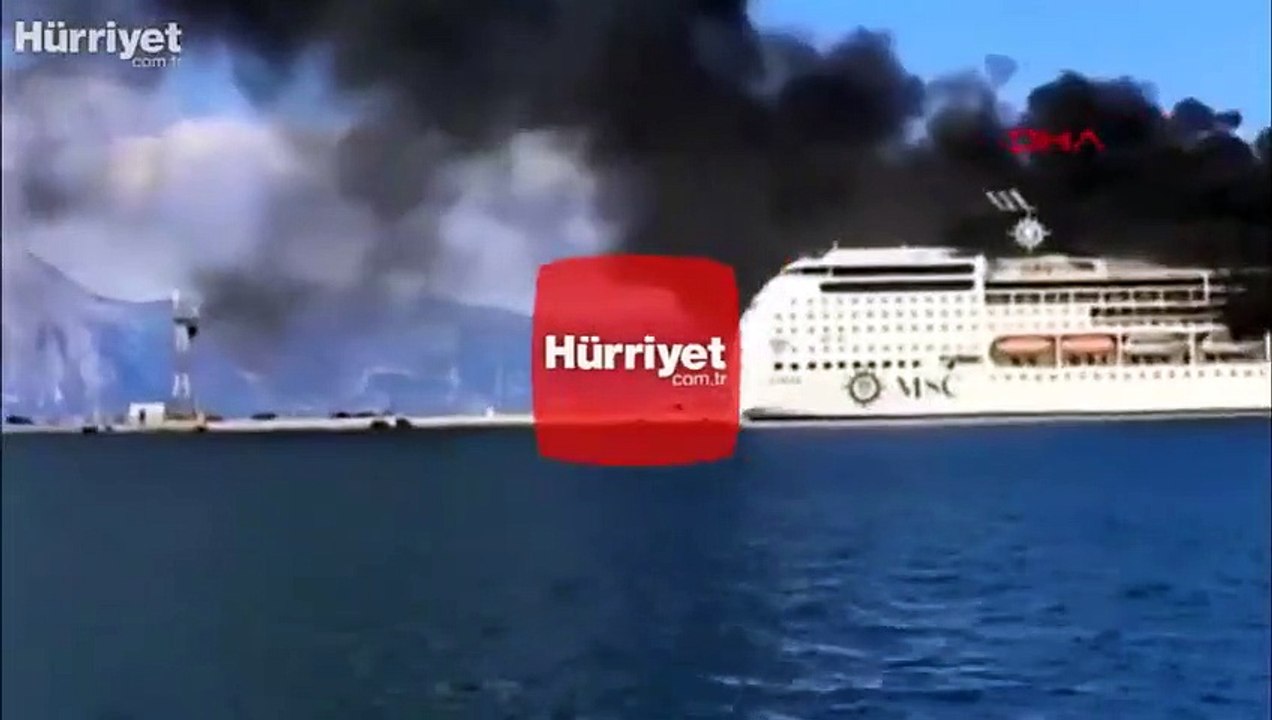 Yunanistan'da kruz gemisinde yangın