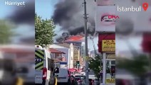 Ataşehir'de binanın çatısı alev alev yandı