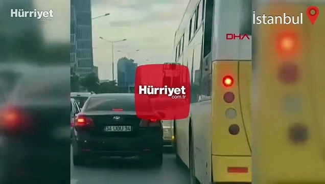 D-100 Karayolu'nda şerit kavgası: İETT şoförü otomobili tekmeledi