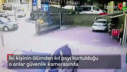 İki kişinin ölümden kıl payı kurtulduğu o anlar güvenlik kamerasında 