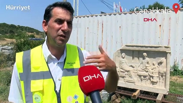 Çanakkale'de Parion Antik Kenti'nde 1900 yıllık mezar steli bulundu