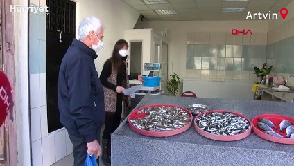 Artvinli kız kardeşler, baba mesleği balıkçı oldu