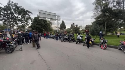 Kolombiya'da motosikletçiler akaryakıta yapılan zamları protesto etti