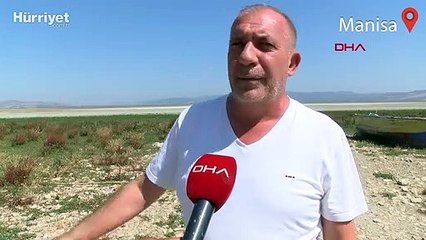 Marmara Gölü kurudu, zemininde derin yarıklar oluştu