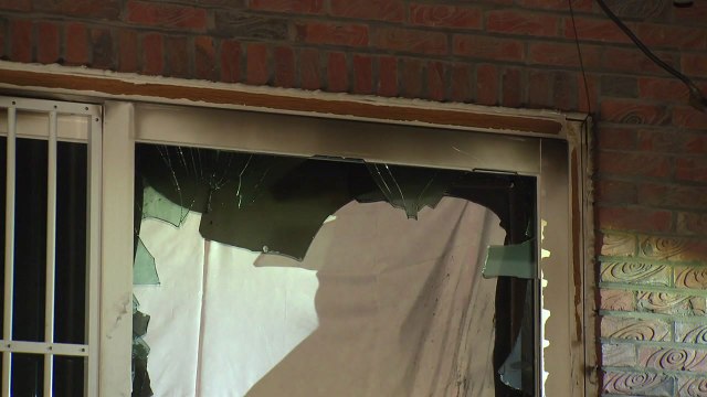 펑 소리와 함께 화재 ...70대 부부 숨져 / YTN