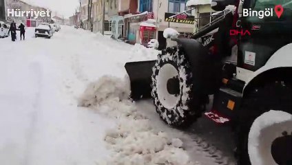 Karlıova'da evler kara gömüldü