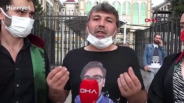 Tanığı gülerek dinleyen cinayet sanığına maktulün ailesinden tepki