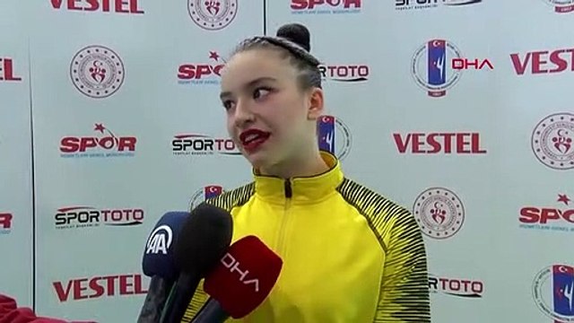 Ayşe Begüm Onbaşı: Hedefim Dünya Şampiyonası'nda İstiklal Marşı'nı okutmak