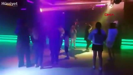 Koronavirüse rağmen termal otelde müzikli eğlence