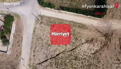 Sabah uyandıklarında gördüler! Korkutan yarıklar