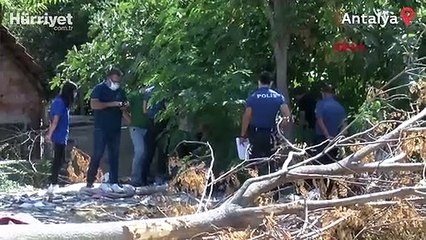 Yıkılan eski binanın molozları arasında ceset bulundu