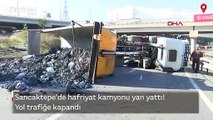 Sancaktepe'de hafriyat kamyonu yan yattı