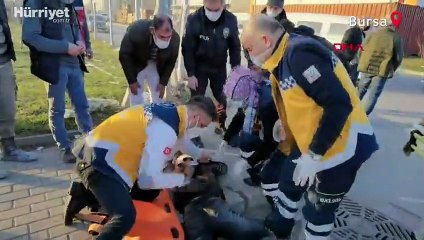 Feci kazada yerde yatanın oğlu olduğunu görünce gözyaşlarına boğuldu