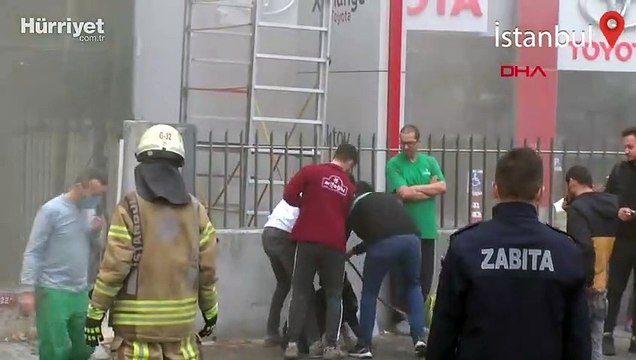 Avcılar'da baharat satılan iş yerinde yangın