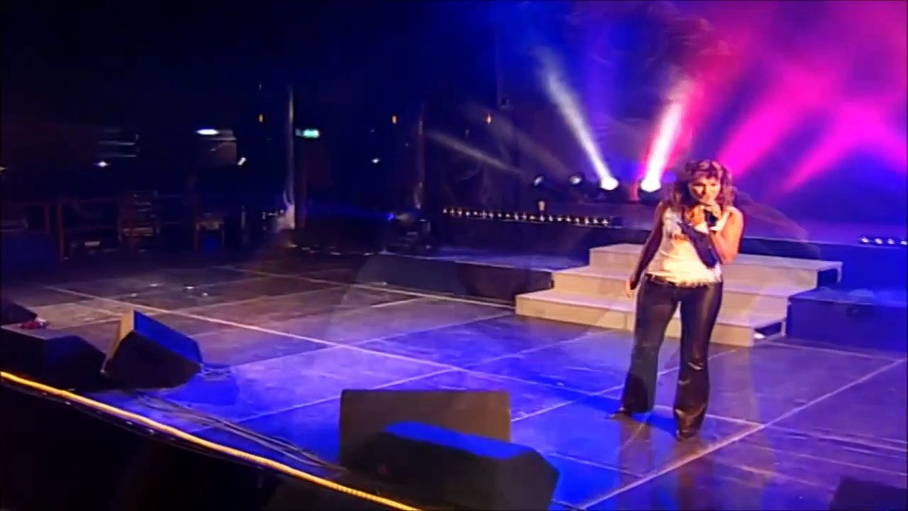 ANDREA BERG — Vielleicht ein Traum zu viel | Andrea Berg: Live on Tour - Alsdorf | von Andrea Berg - 'Emotionen Hautnah' live - (2003)