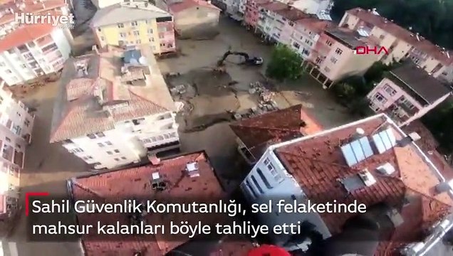 Sahil Güvenlik Komutanlığı, sel felaketinde mahsur kalanları böyle tahliye etti