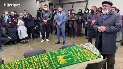 İstanbul'da 5. kattan düşerek hayatını kaybeden doktor, Tekirdağ'da toprağa verildi