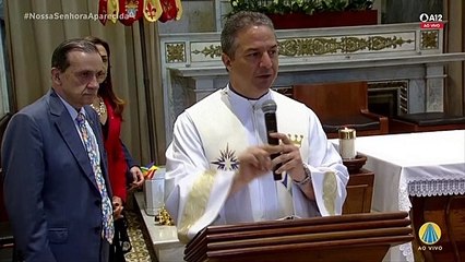“Hoje não é dia de pedir voto”, diz padre Camilo Júnior em missa no Santuário Nossa Senhora Aparecida