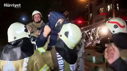 Şişli'de 3 katlı binada yangın  mahsur kalanlar kurtarıldı
