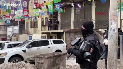 Diyarbakır'da DBP il binasına terör operasyonu