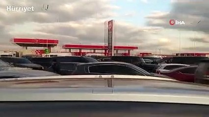 Kiev’den tahliye edilen Türk vatandaşları Romanya sınır kapısına ulaştı