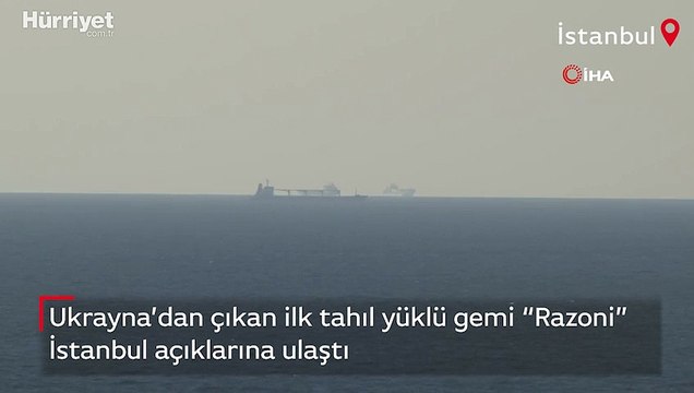 Tahıl yüklü Razoni kuru yük gemisi İstanbul açıklarında