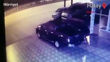 Cip sürüye daldı  58 koyun öldü