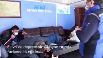 Deprem simülasyon tırında farkındalık eğitimi