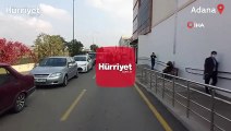 Gelin arabasından zarf almak isteyen çocuk canını böyle tehlikeye attı