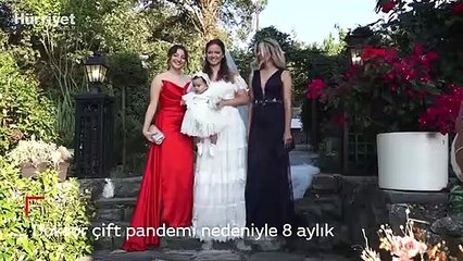 Doktor çift pandemi nedeniyle 8 aylık kızları ile düğün yapabildi