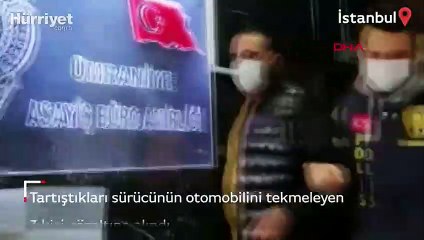 Tartıştıkları sürücünün otomobilini tekmeleyen 3 kişi gözaltına alındı