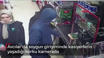Avcılar'da soygun girişiminde kasiyerlerin yaşadığı korku kamerada