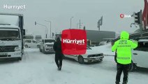 Nevşehir - Aksaray yolu kar yağışı nedeniyle trafiğe kapandı