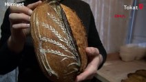 Ürettiği doğal, renkli ekmekler ilgi görüyor