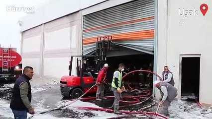 Uşak'ta tekstil fabrikasında yangın