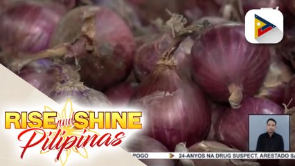 Скачать видео: Ilang tindahan sa Kamuning Market, nagbebenta ng pulang sibuyas na mas mataas sa SRP