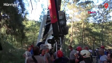 Türbe ziyaretinden dönen kafile kaza yaptı: 8 ölü