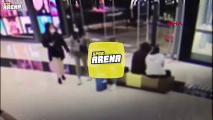 Galatasaraylı futbolcu Mohammed'in çantasının çalınma anı kamerada