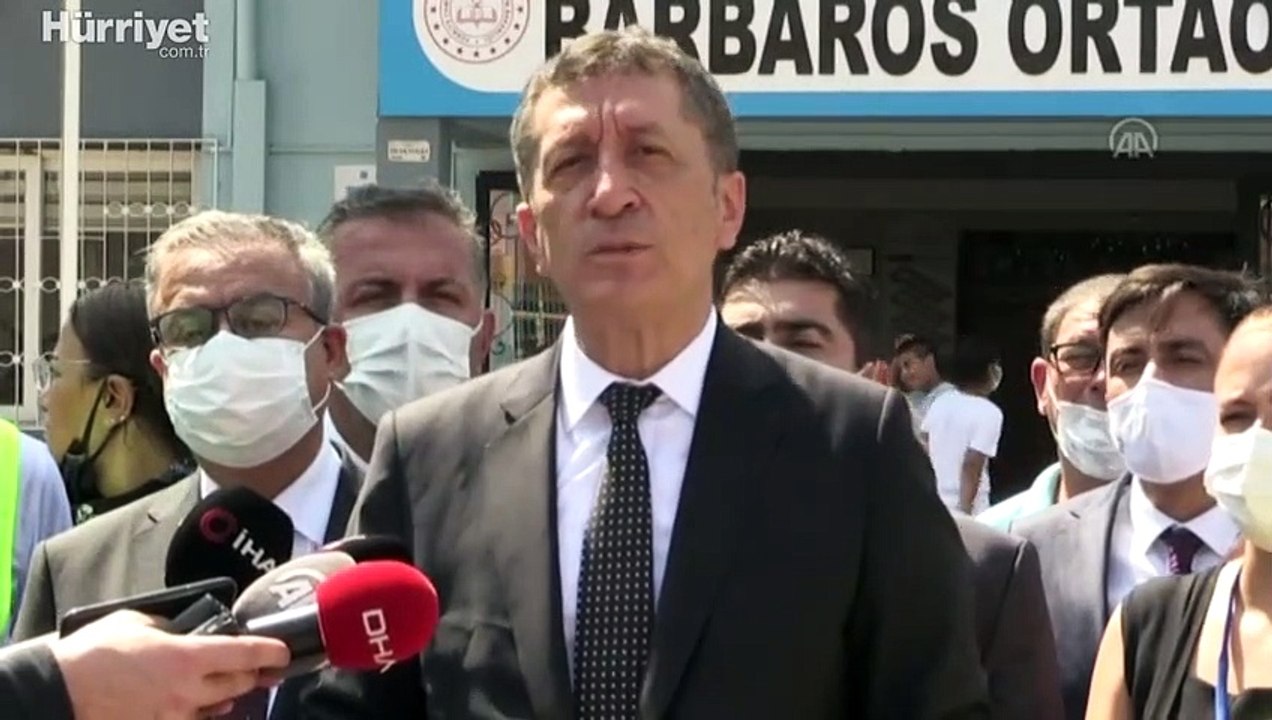 Bakan Selçuk: Bizim şu andaki bakış açımız okulların tamamen 6 Eylül'de açılmasıyla ilgili
