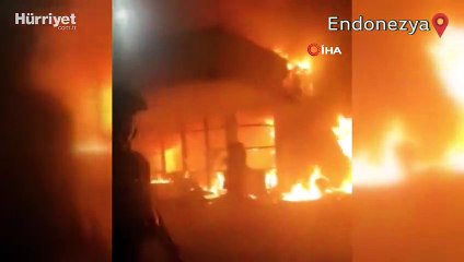 Endonezya’da çıkan çatışmada eğlence mekanı ateşe verildi: 19 ölü