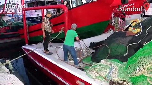 Av yasağının kalkmasıyla balıkçılar ‘vira bismillah’ diyerek denize açıldı