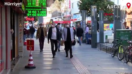 Eşinin yanında tacize uğradığını öne sürdü, ortalık karıştı