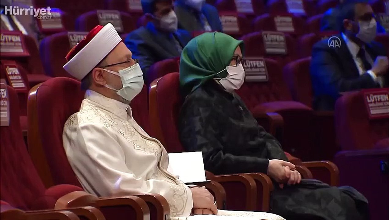 Cumhurbaşkanı Erdoğan, Kur'an-ı Kerim'i Güzel Okuma yarışması ödül törenine katıldı