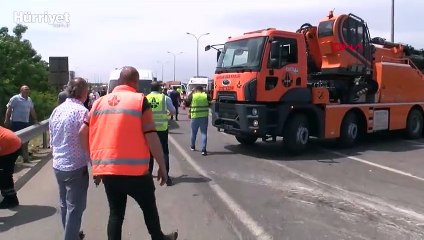 Samandıra TEM Otoyolu'nda TIR devrildi, yol trafiğe kapandı