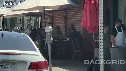 Dişinde bir şey kalmış sevgilim